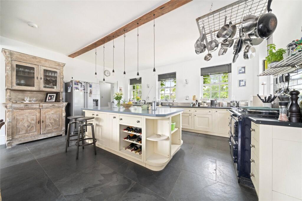 5 bed detached - Vale Road, Claygate, Esher, Surrey, KT10 image 2