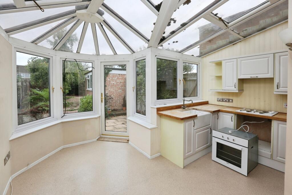 House in Eastleigh, Chandler's Ford - View 3
