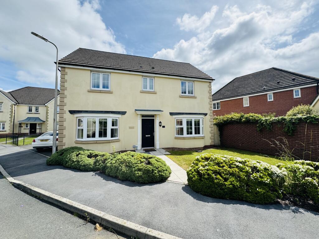 Main image of property: Llwyn Yr Eos, Carmarthen
