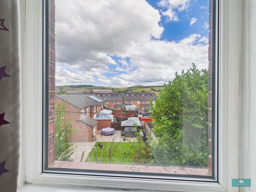 House in Oldham, Shaw and Crompton - View 5