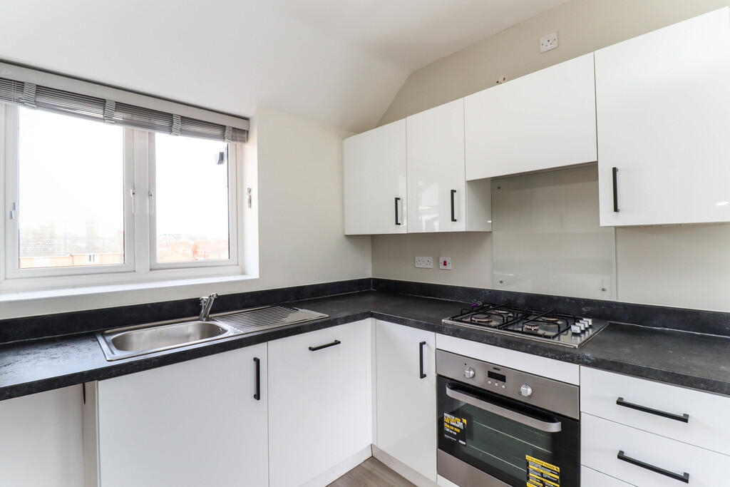 Hearth House, Signalman Court, Rugby photo 3