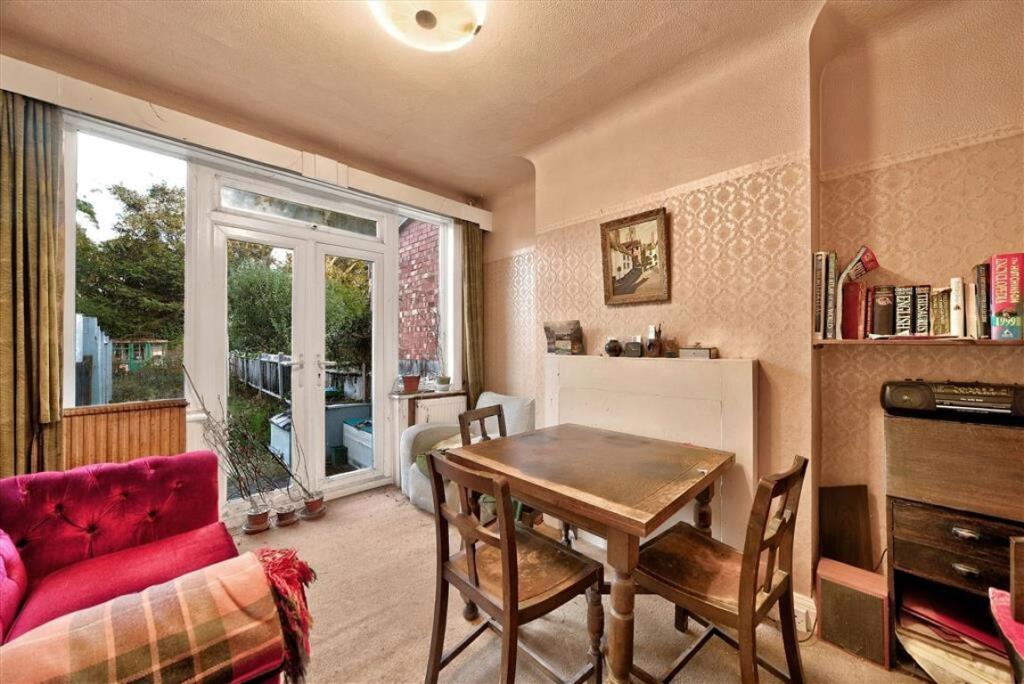 House in London - View 3