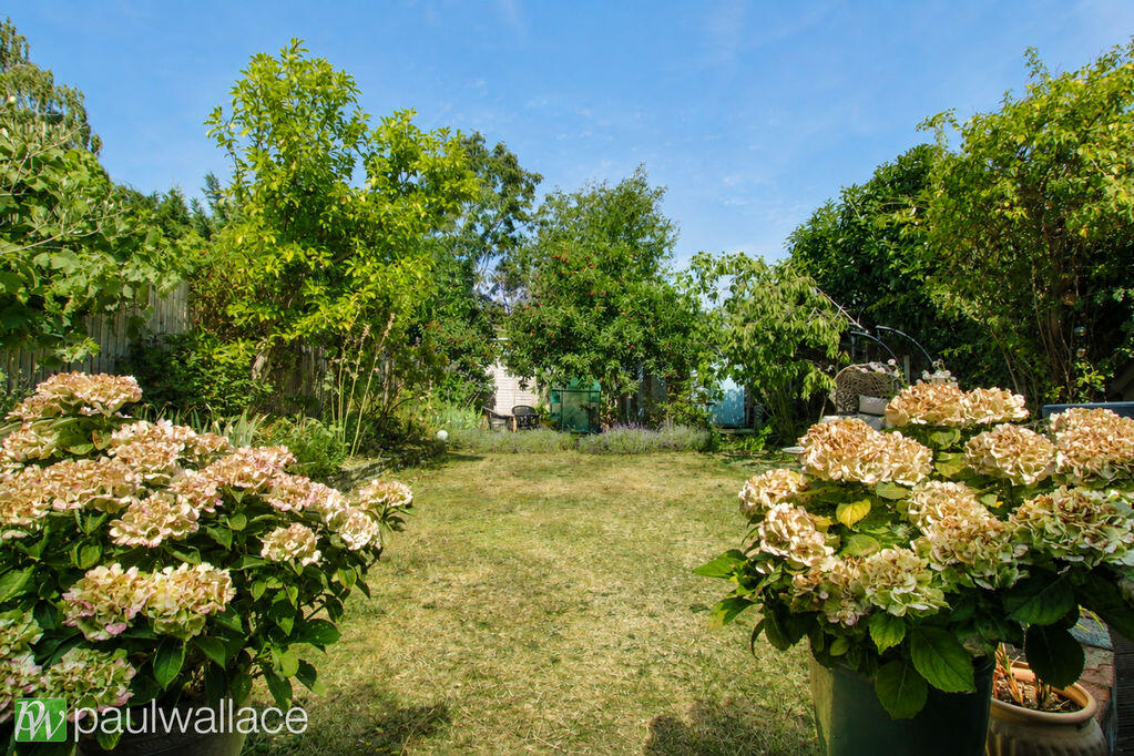 House in Hoddesdon, High Leigh Garden Village - More