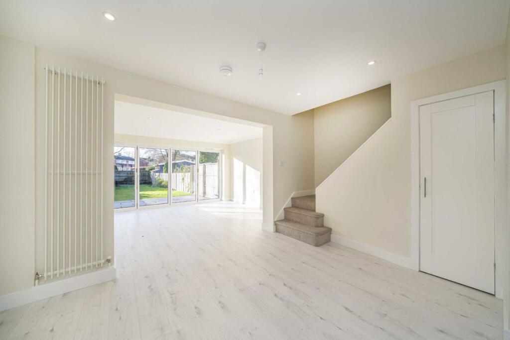 House in Runnymede, Addlestone - View 3