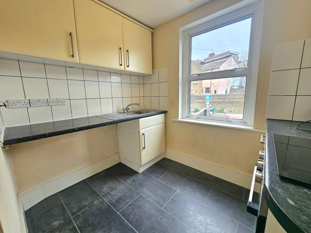 Brighton Road, Newhaven photo 5