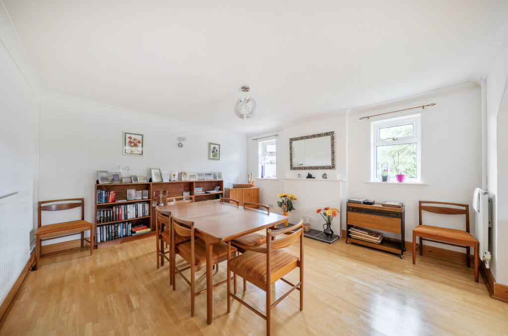 House in Portsmouth - More