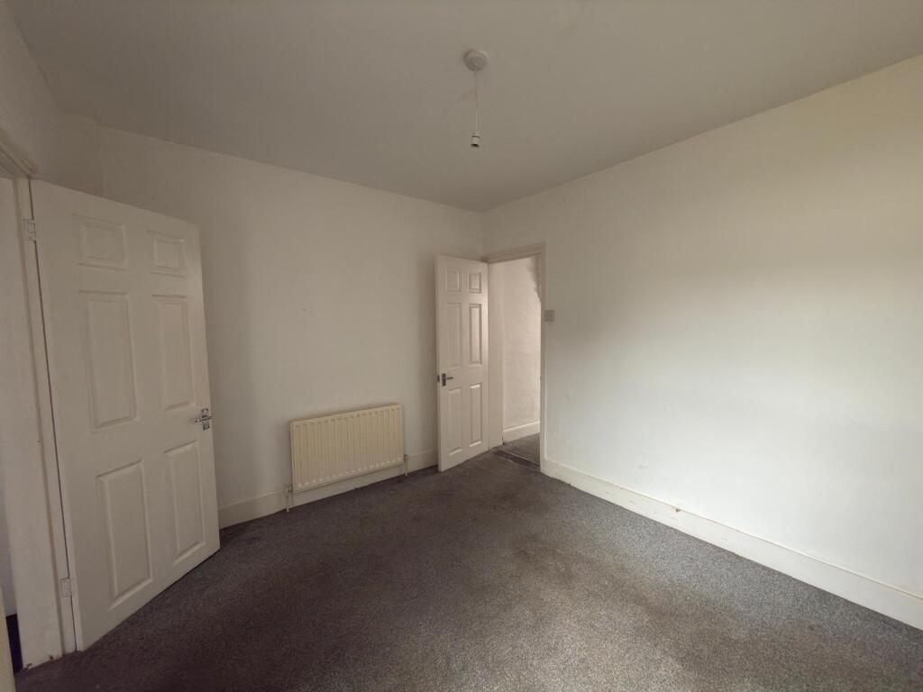 House in Chatham, Medway - View 4