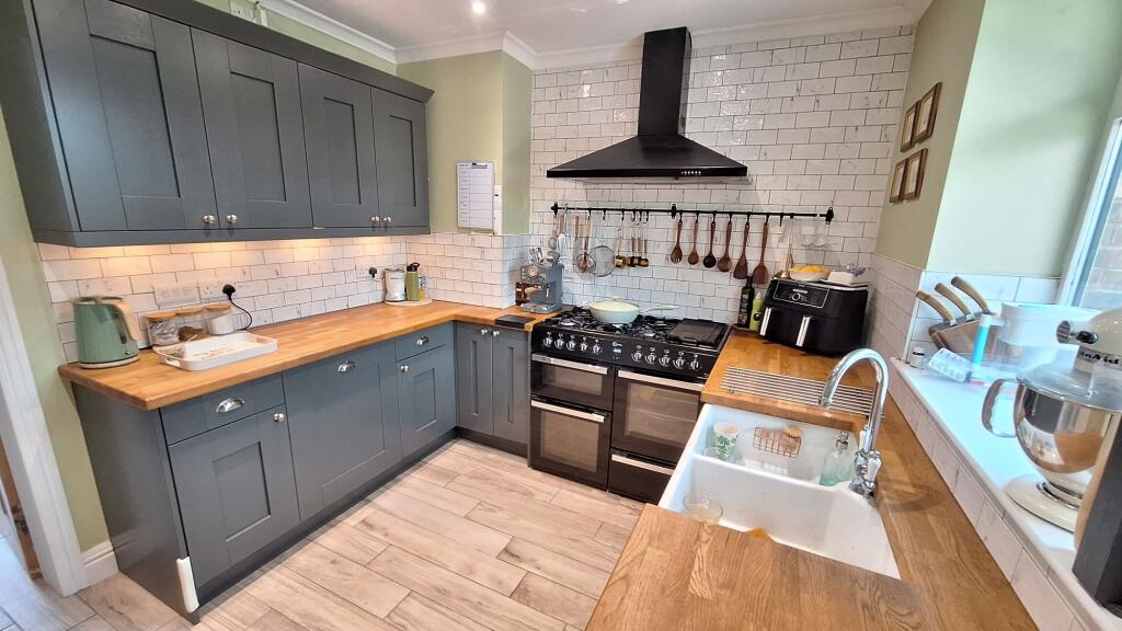 Nuneaton Road, Hartshill, CV10 0SR - View 5