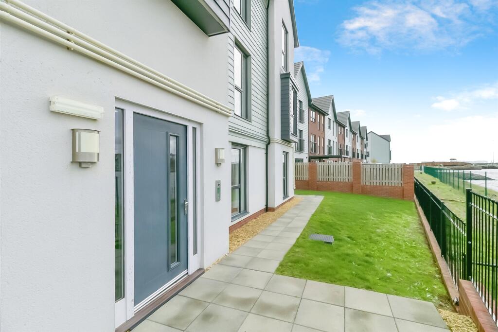 Apartment in Barry, Vale of Glamorgan - View 4