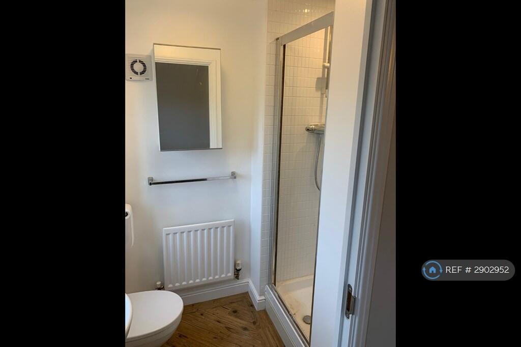 4 bedroom detached house for rent