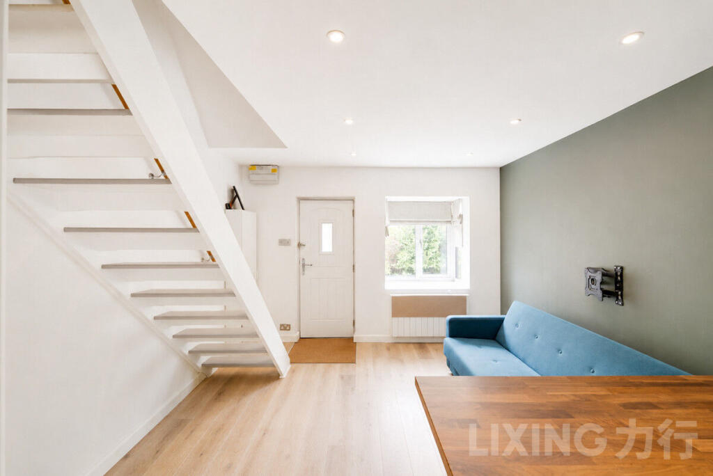 House in London - View 5
