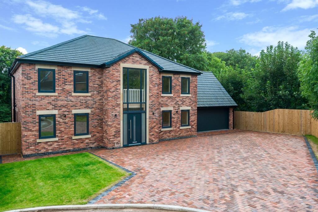 Main image of property: Armetriding Reaches, Euxton, PR7 6GY