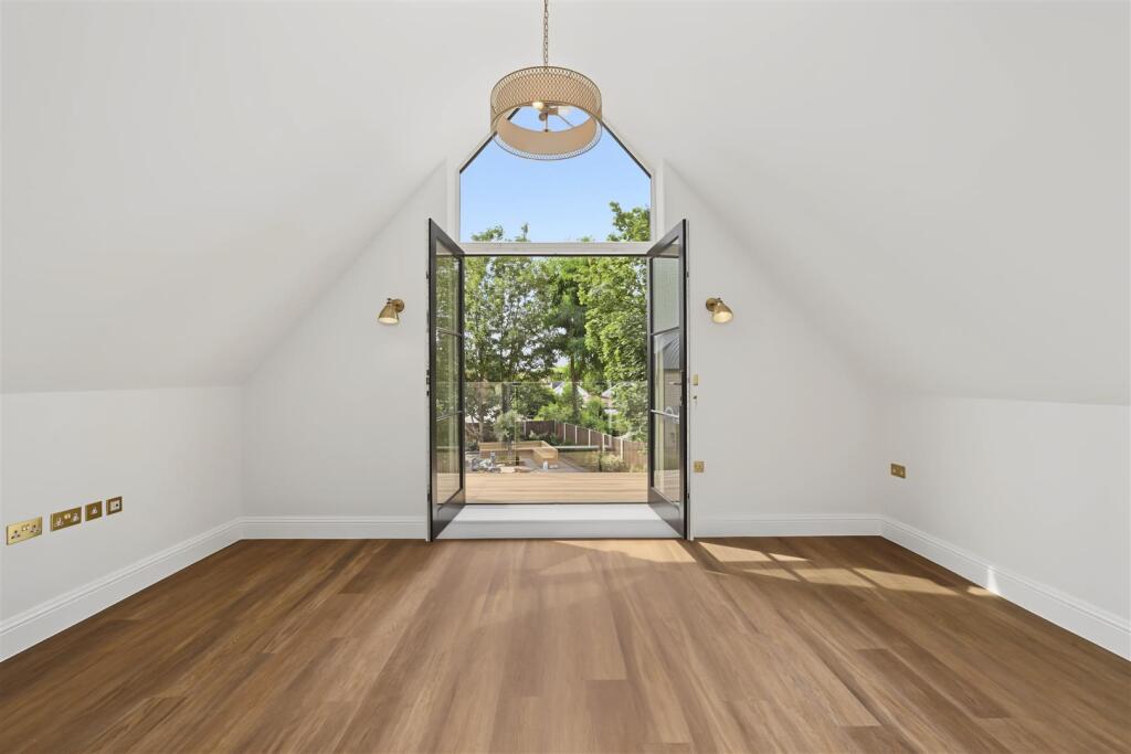 Apartment in St Albans, Townsend - View 2