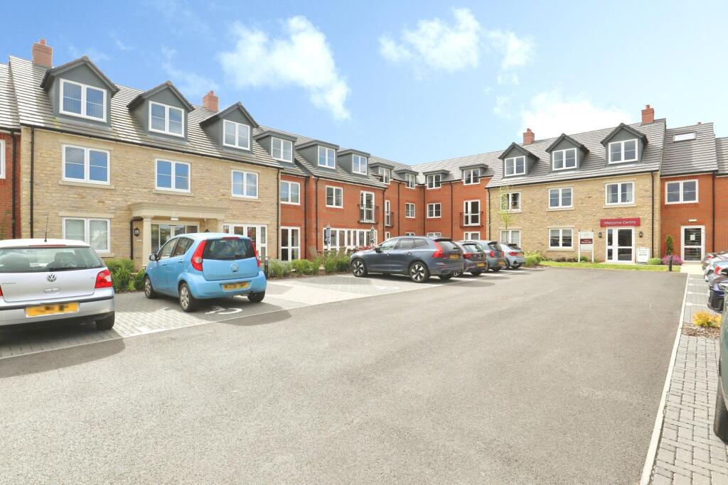Apartment in Brackley, Carpenter's Place, Radstone Fields