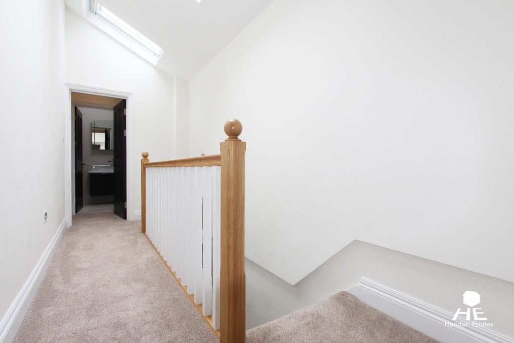 3 bedroom mews property for rent