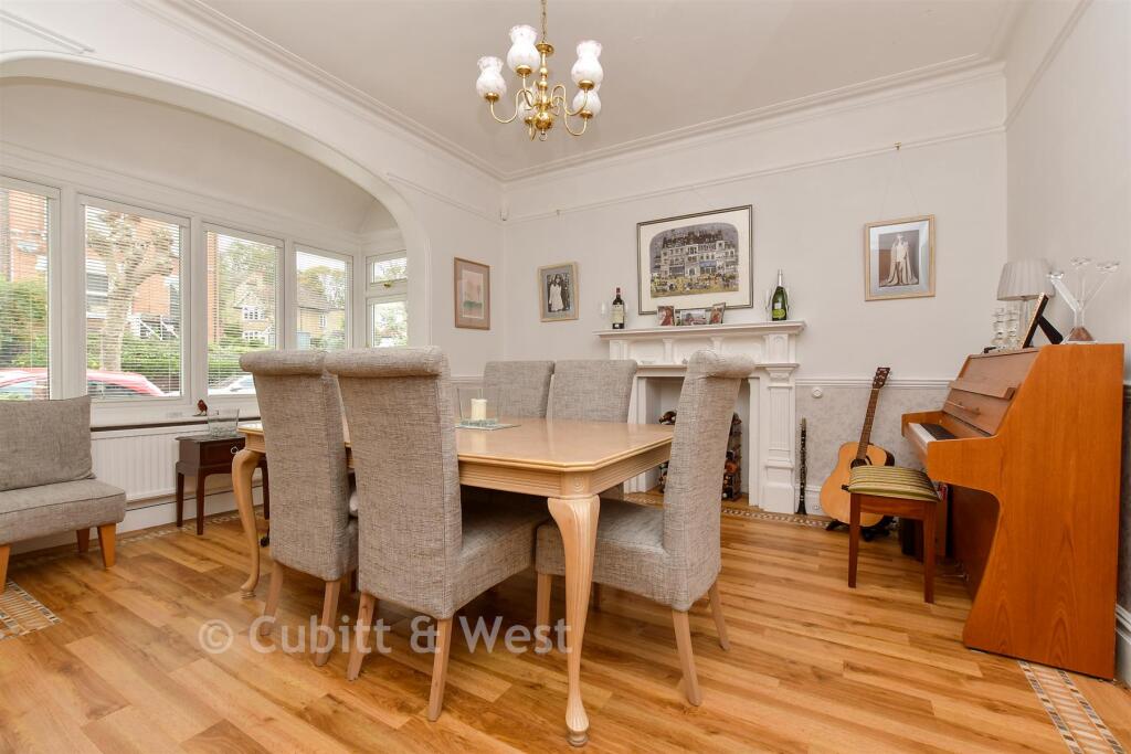 House in Croydon - More