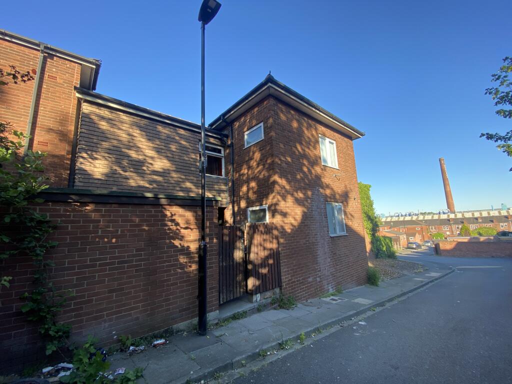 1-bed flat on 93 Queen Street, Doncaster, South Yorkshire DN4 8AB, £23,000