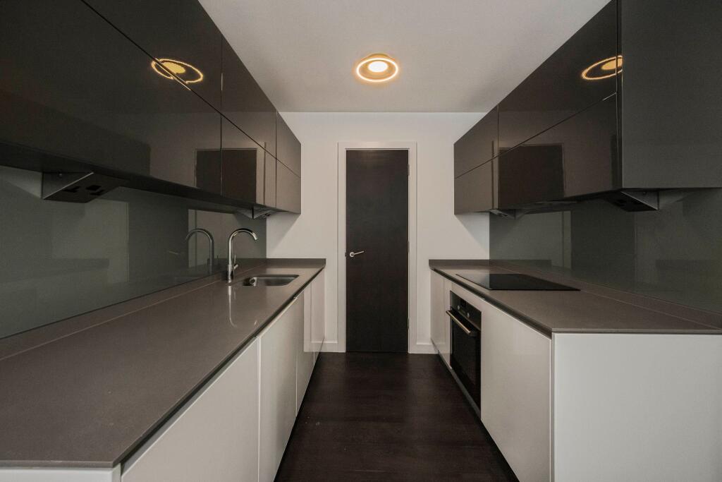St. Dunstans Mews, London, E1 photo 2