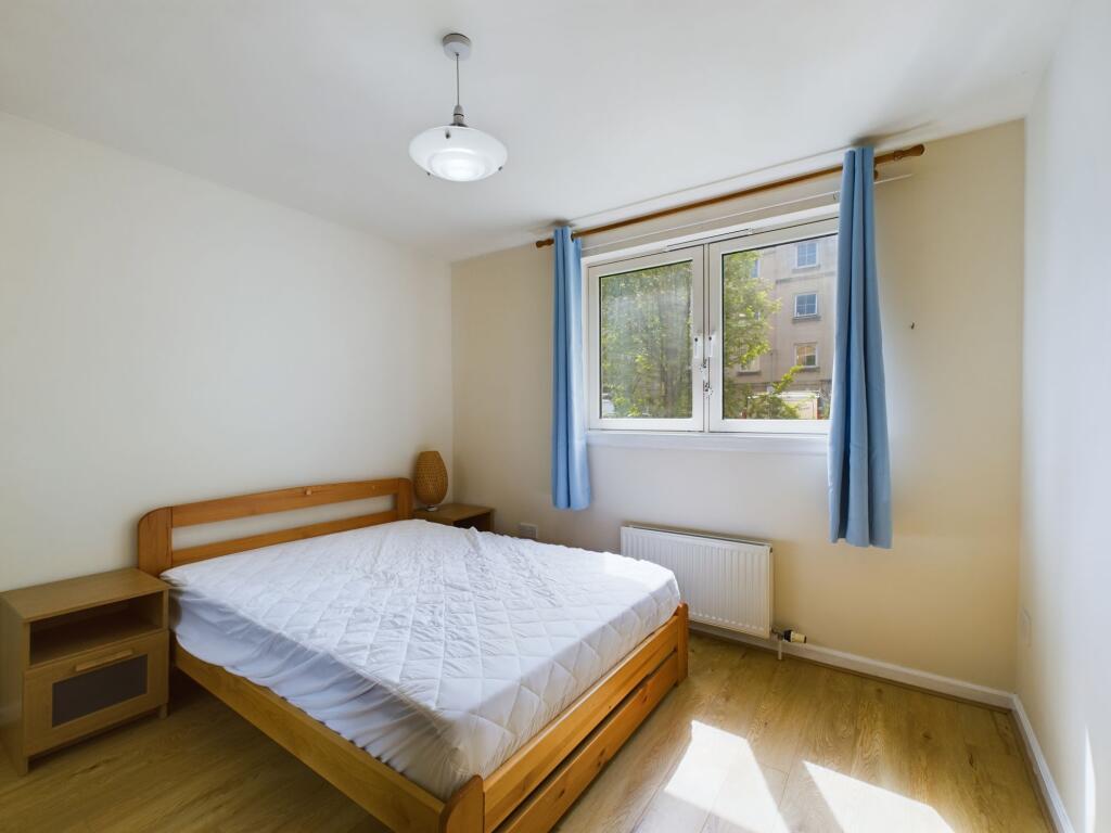 Apartment in Edinburgh, The Shore, Leith - View 4