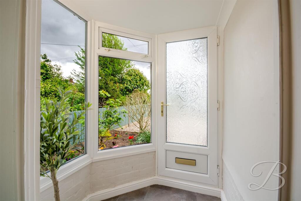 House in Mansfield, Nottinghamshire - View 4