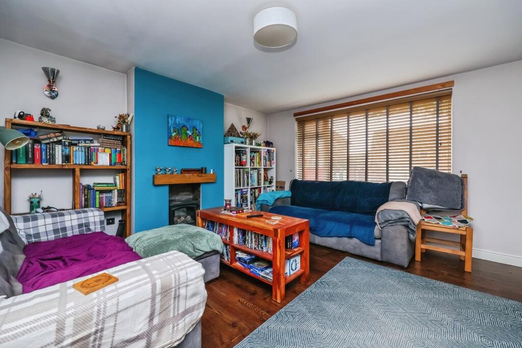 House in Nottingham, Clifton - View 3