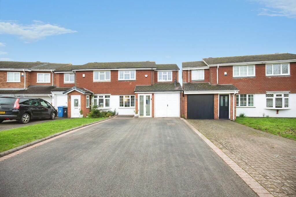 Main image of property: Grayling, Dosthill, Tamworth