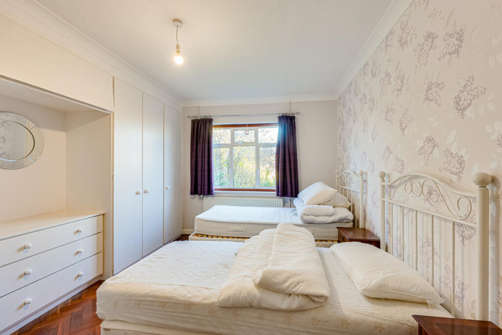 Leighwood Avenue, Leigh-on-sea, SS9 photo 4