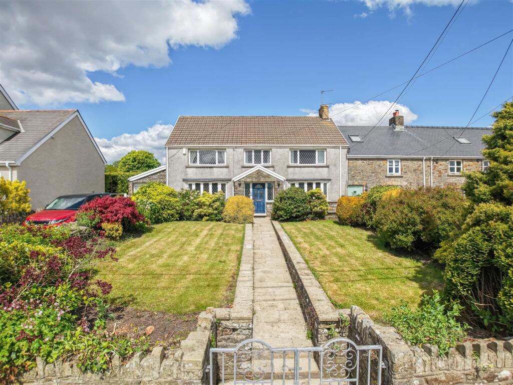3-bed house on Llwyn Gwladys, Llangynwyd Village, CF34 9SE, £375,000