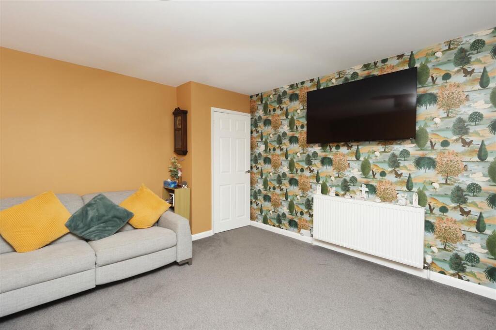 Westfield Close, Polegate, BN26 photo 5