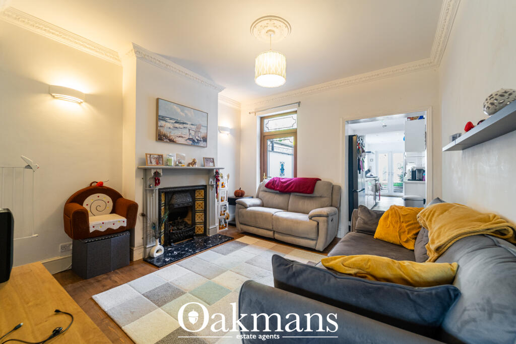 House in Birmingham, West Midlands - More