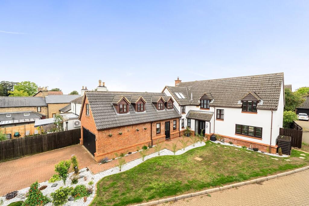 5-bed detached on The Maynards, Broom, SG18, £850,000
