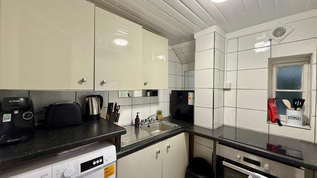 Apartment in Hove - More