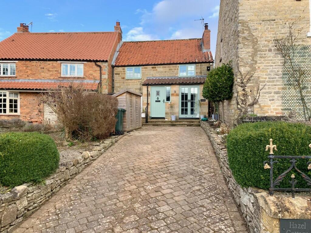 Hazel Cottage, Westgate, Thornton le Dale, YO18 7SG photo 4