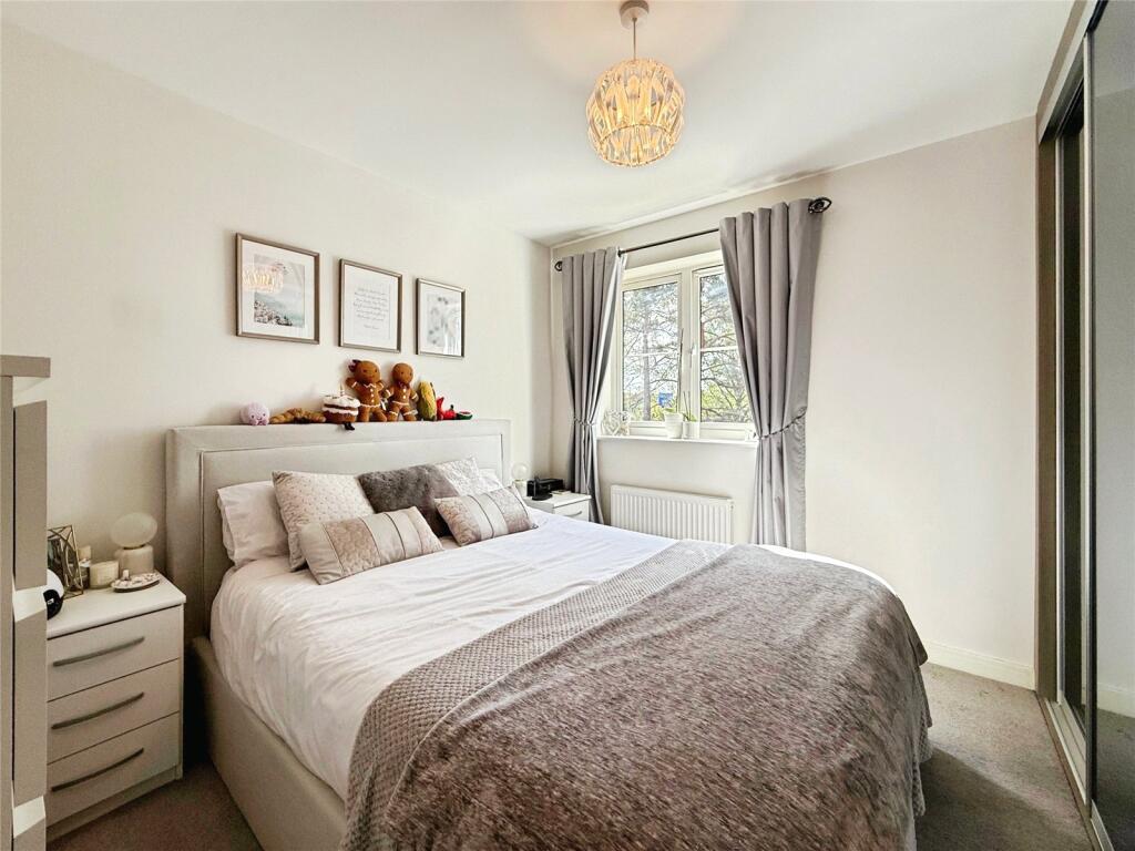 Apartment in Hart, Blackwater and Hawley - View 5