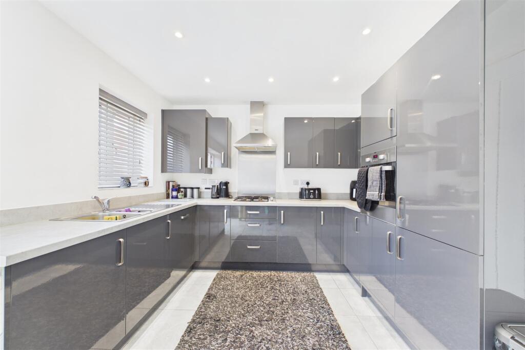 House in Newark, Middlebeck - View 5