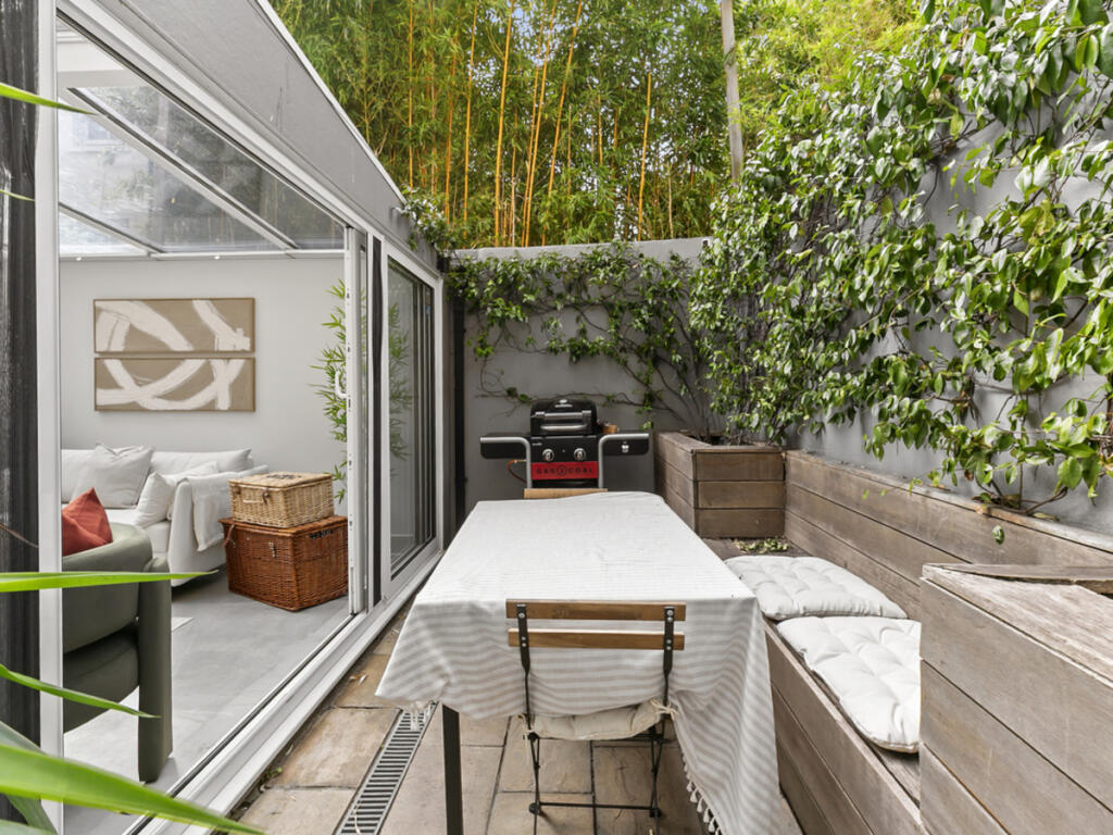 Apartment in London - View 3