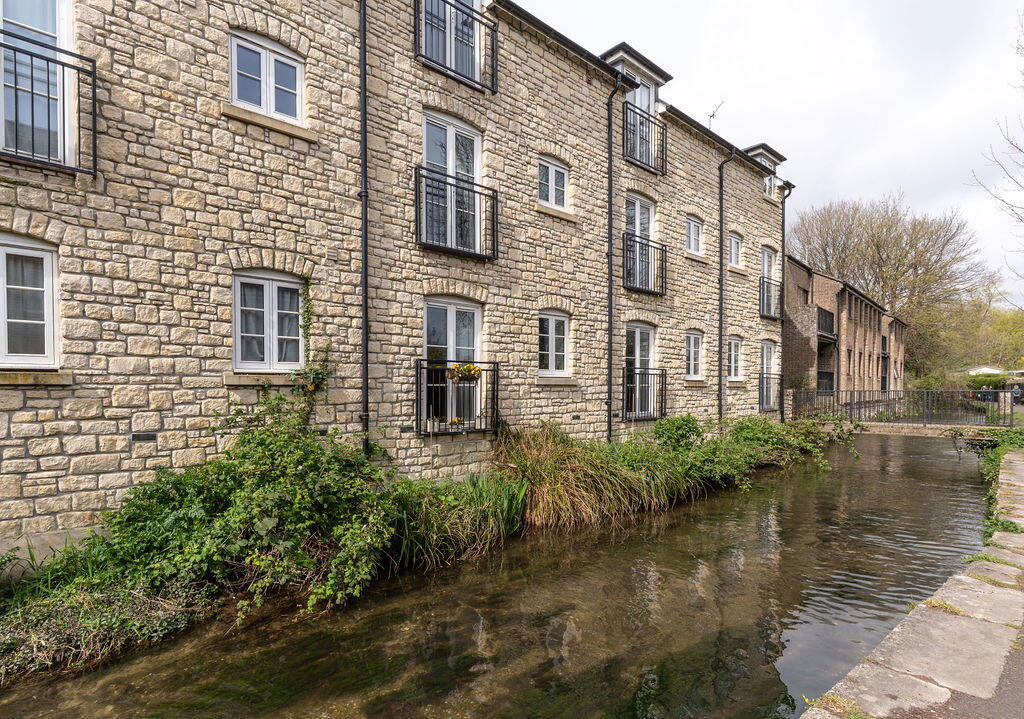 Main image of property: High East Street, Dorchester, DT1 1HU