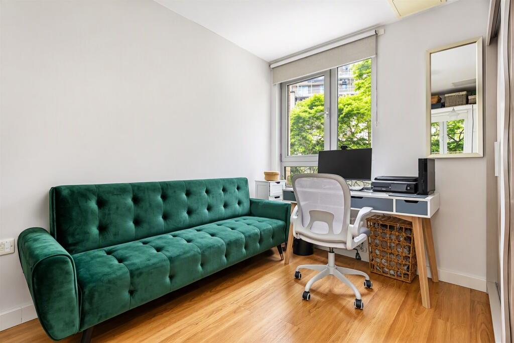 Apartment in London - More