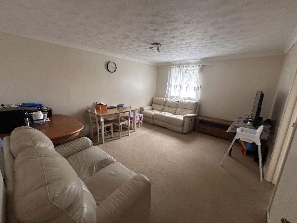 Main image of property: - Dunstable Road, Luton, Bedfordshire