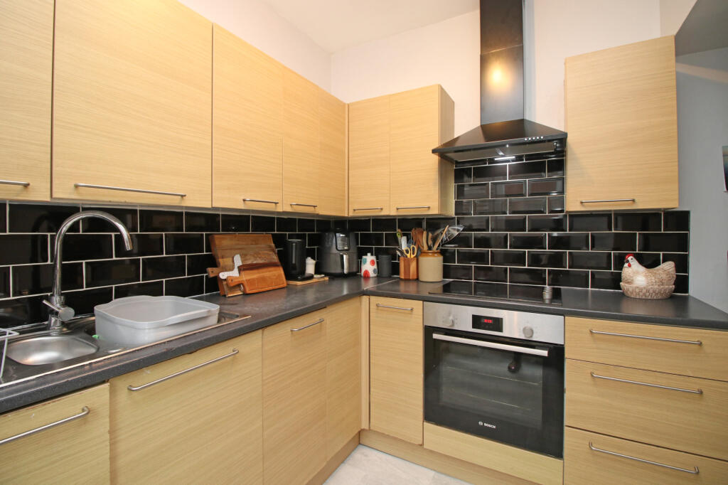 Hargate Road,  Thornton-Cleveleys, FY5 photo 5