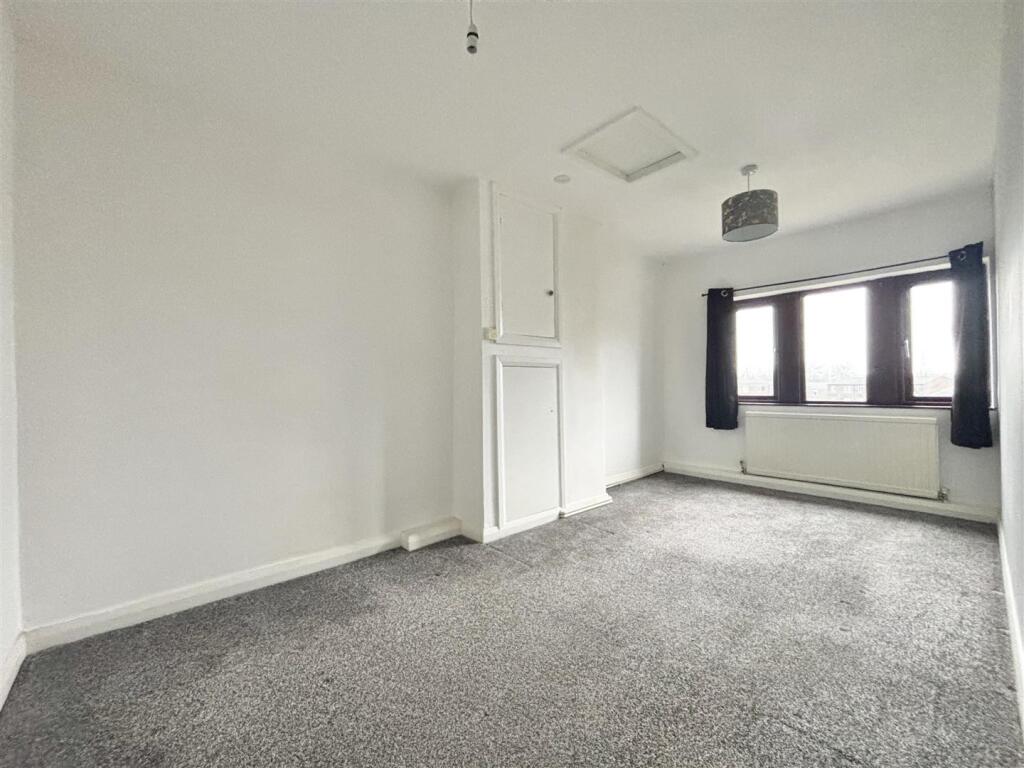 Additional image 8 of Breaks Fold, Wyke, Bradford