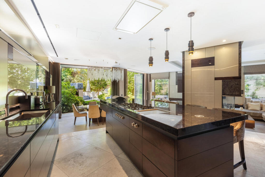 House in London - View 4