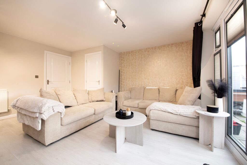 House in Wigan, Highfield - More