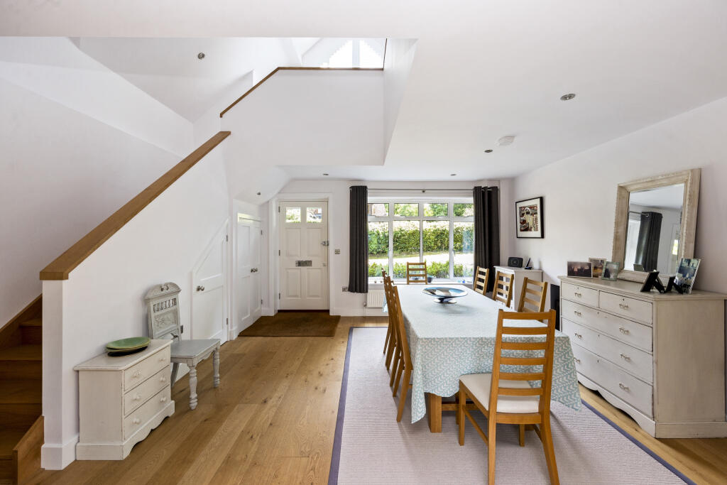 House in Rother, Etchingham - More