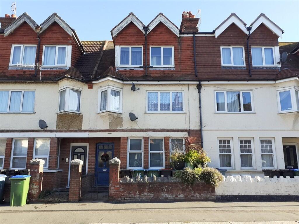 2-bed flat on Linden Road, BOGNOR REGIS, £105,000