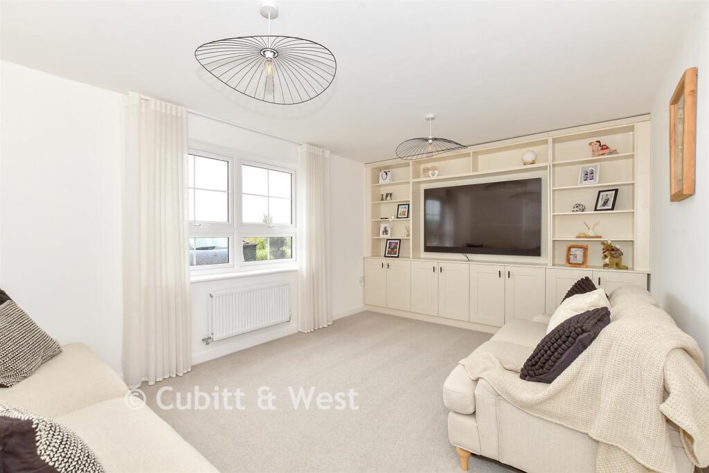 House in Portsmouth - View 5