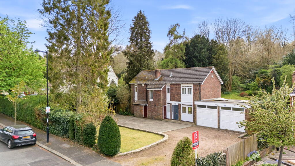 Main image of property: Purley Oaks Road, South Croydon, CR2 0NS