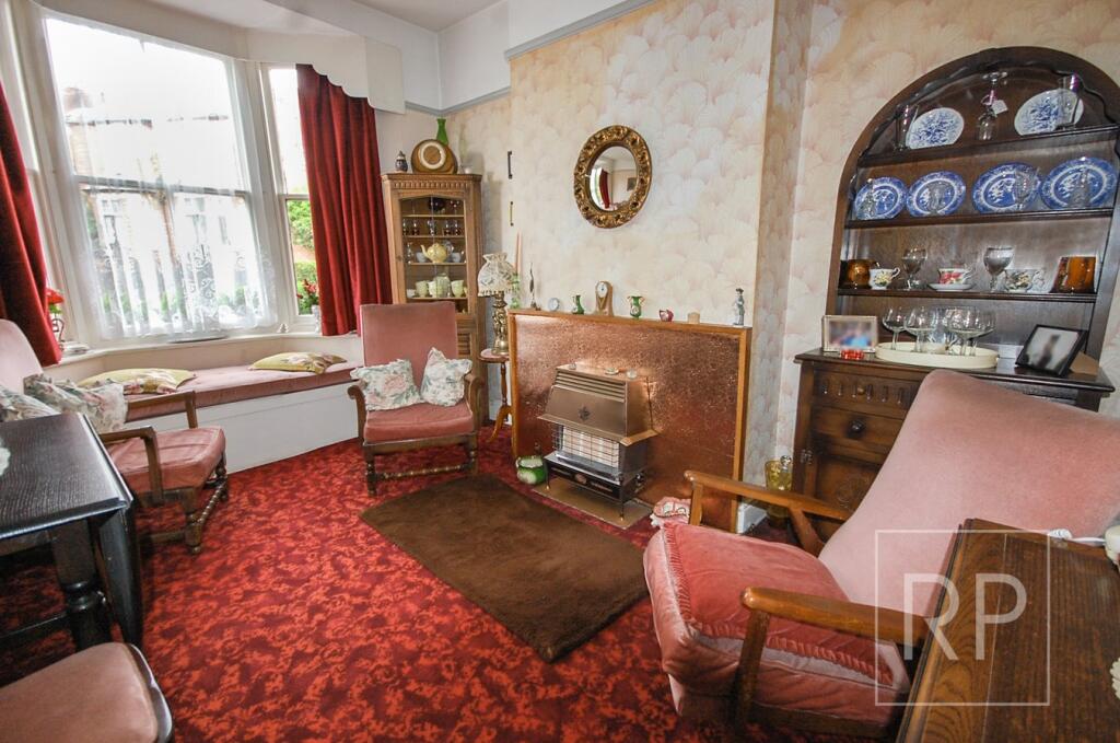 House in Wolverhampton, Goldthorn Hill - View 3