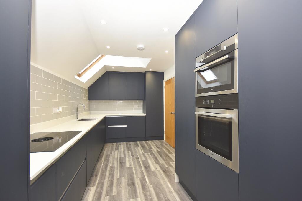 Canterbury Road, Westgate-on-sea - View 4