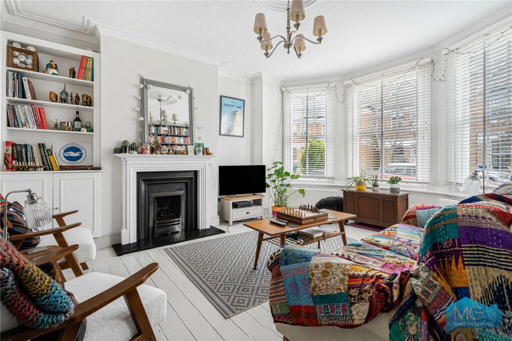 Main image of property: Sedgemere Avenue, East Finchley, London, N2